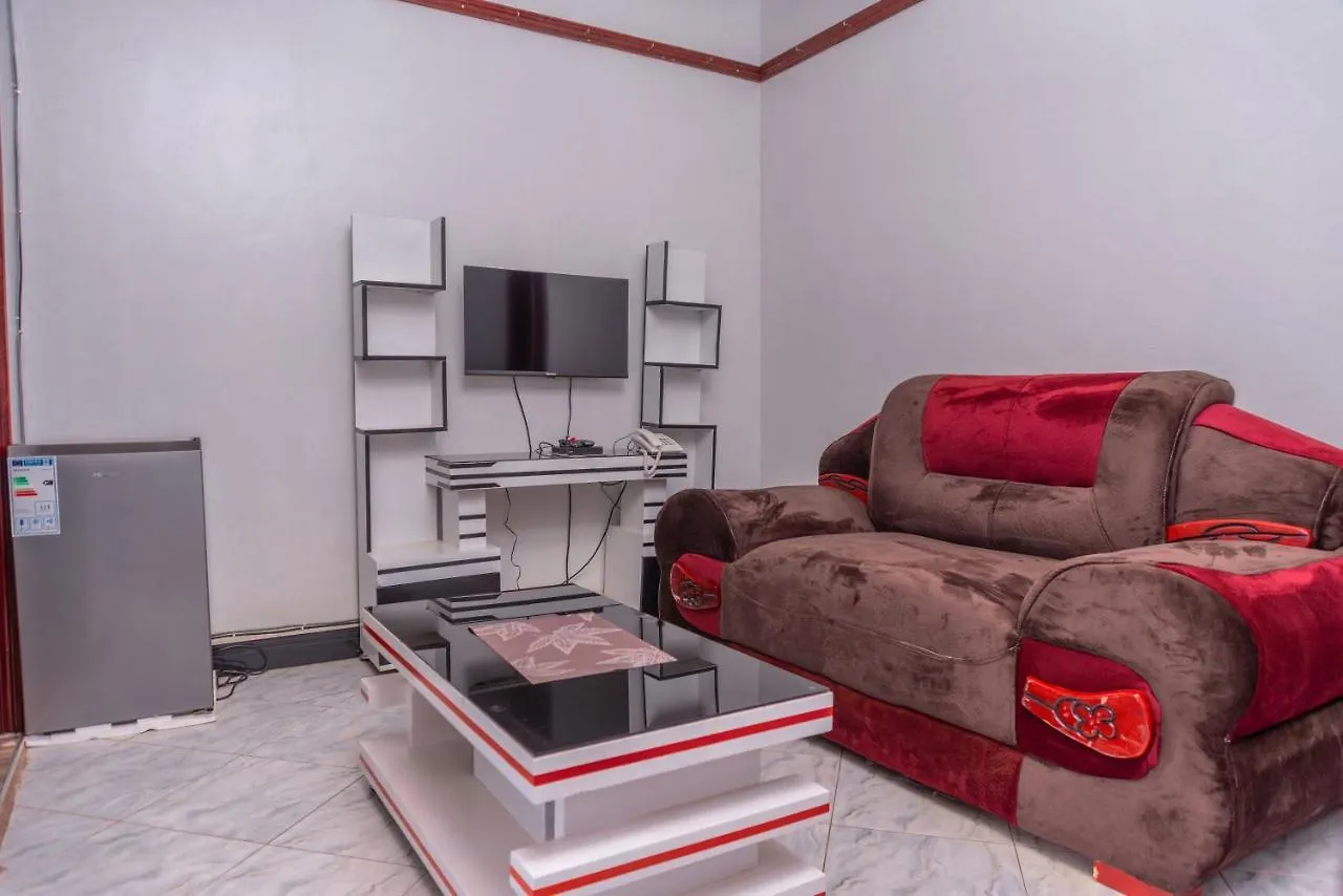 Bed & Breakfast Yobo'S Complex Guest House Kampala Uganda